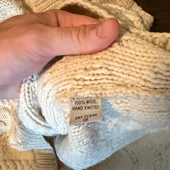 Apache Art Knitwear 100% Wool Hand Knitted Full Zip Sweater - Picture 3 of 4